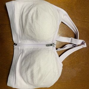 VS Front Clasp Zip Up Sports Bra